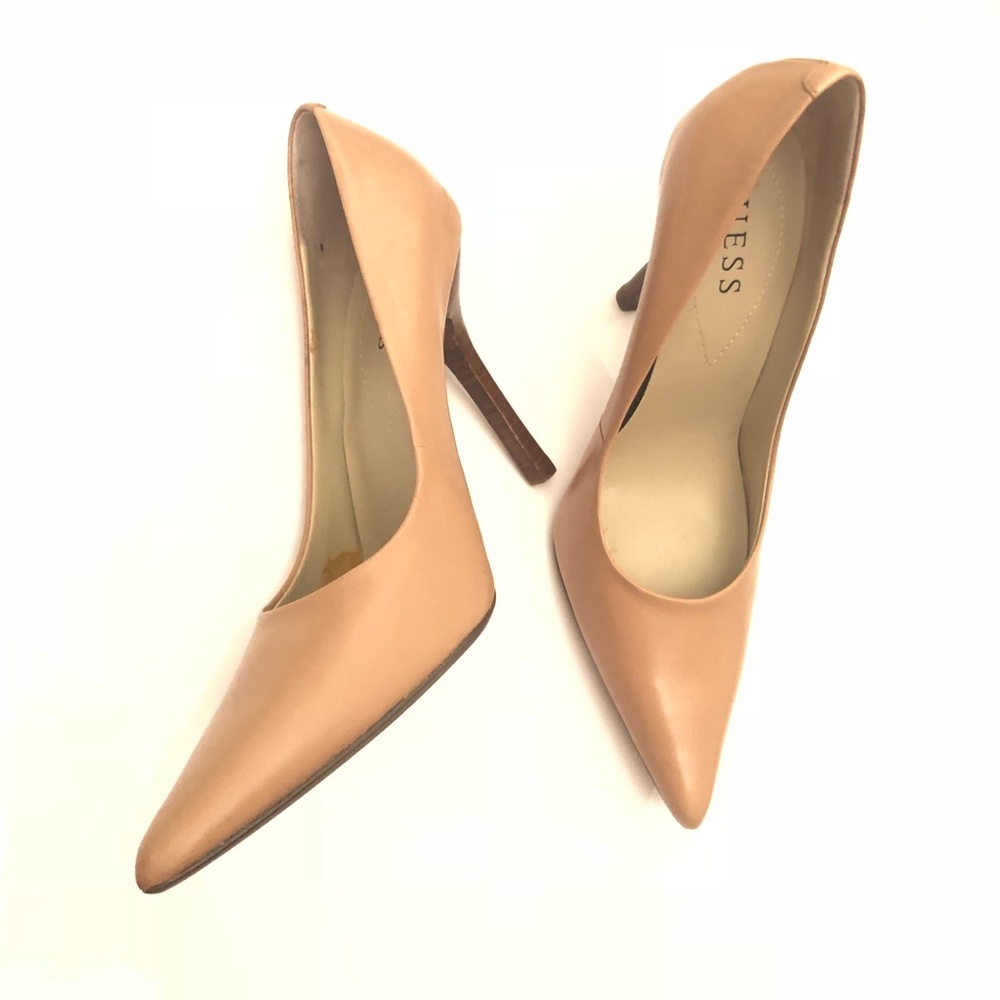 GUESS Nude shoes NWT Size: 7
